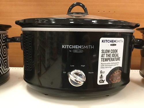 slow cooker kitchensmith (Photo: JeepersMedia on Flickr)