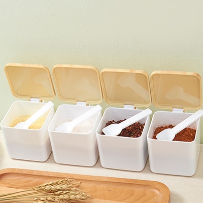 Multi-function Sealed square with spoon seasoning box 12.5*9.3*9.4cm