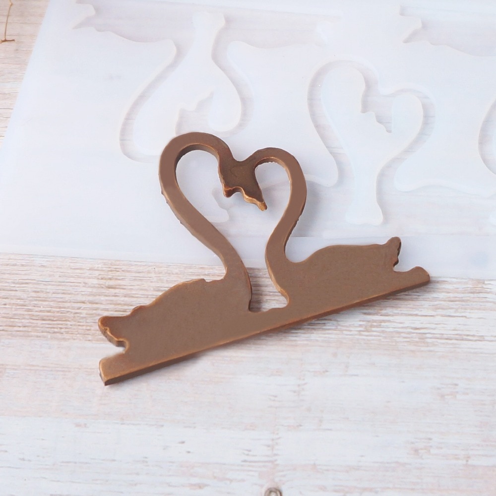 The swan shape Non-stick Silicone Chocolate Mold Ice Molds Cake Mould Bakeware Baking Tools